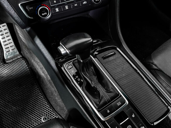 2018 Kia Optima IV Рестайлинг, белый, 1497800 рублей - вид 11