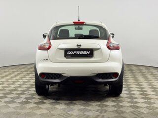 2017 Nissan Juke I Рестайлинг, белый, 1648900 рублей, вид 4