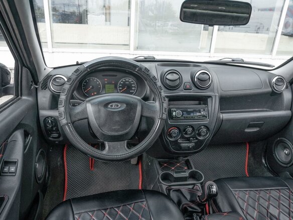 2013 Lada (ВАЗ) Granta I, чёрный, 288000 рублей - вид 6