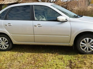 2024 Lada (ВАЗ) Granta I Рестайлинг, серый, 830000 рублей, вид 1