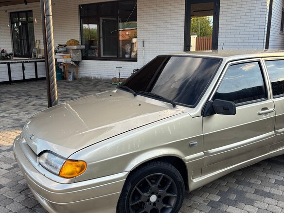 2006 Lada (ВАЗ) 2114, серебристый, 210000 рублей