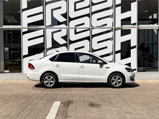 2017 Volkswagen Polo V Рестайлинг, белый, 950000 рублей, вид 5