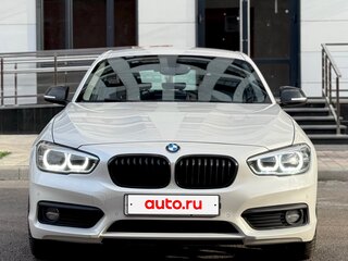 2017 BMW 1 серии 118i II (F20/F21) Рестайлинг 2, белый, 1800000 рублей, вид 3