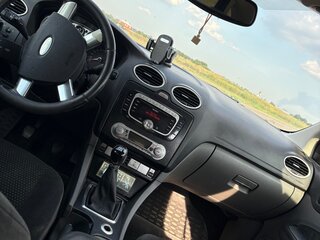 2009 Ford Focus II Рестайлинг, чёрный, 500000 рублей, вид 4