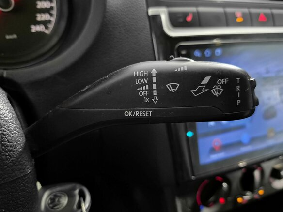 2011 Volkswagen Polo V, белый, 519000 рублей - вид 17