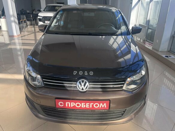 2014 Volkswagen Polo V, коричневый - вид 3