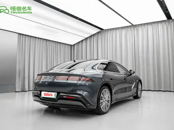 2026 Denza Z9, серебристый, 7969001 рублей - вид 7