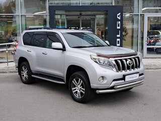 2014 Toyota Land Cruiser Prado 150 Series Рестайлинг 1, серебристый, 3055000 рублей, вид 3