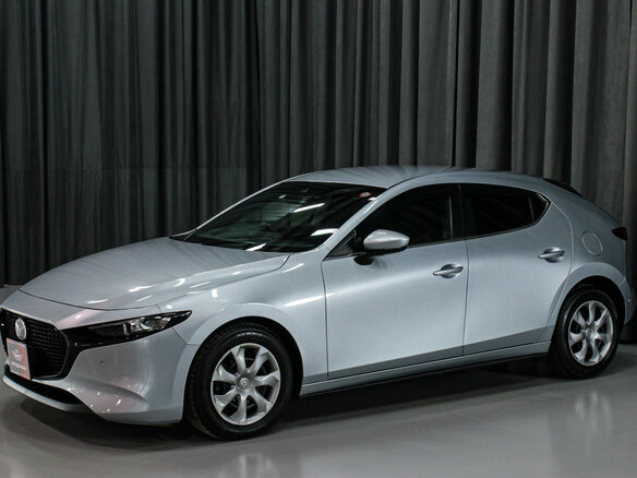 2019 Mazda 3 IV (BP), серый, 1500000 рублей - вид 2