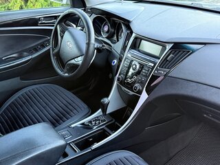 2011 Hyundai Sonata VI (YF), серебристый, 900000 рублей, вид 5