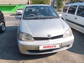2002 Toyota Platz, серый, 300000 рублей, вид 1