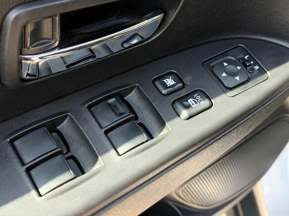 2013 Mitsubishi ASX I Рестайлинг, серебристый - вид 13