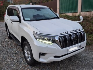2018 Toyota Land Cruiser Prado 150 Series Рестайлинг 2, белый, 4050000 рублей, вид 1