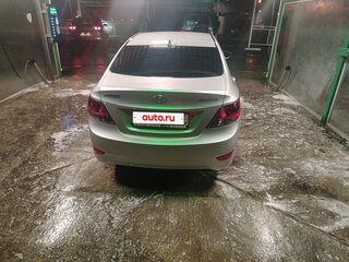 2012 Hyundai Solaris I, серебристый, 715000 рублей, вид 2