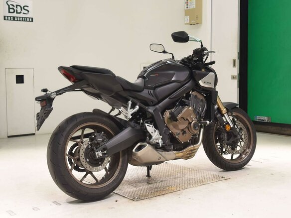 2025 Honda CB 650R, чёрный, 1077000 рублей - вид 4
