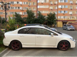 2010 Honda Civic VIII Рестайлинг, белый, 920000 рублей, вид 4