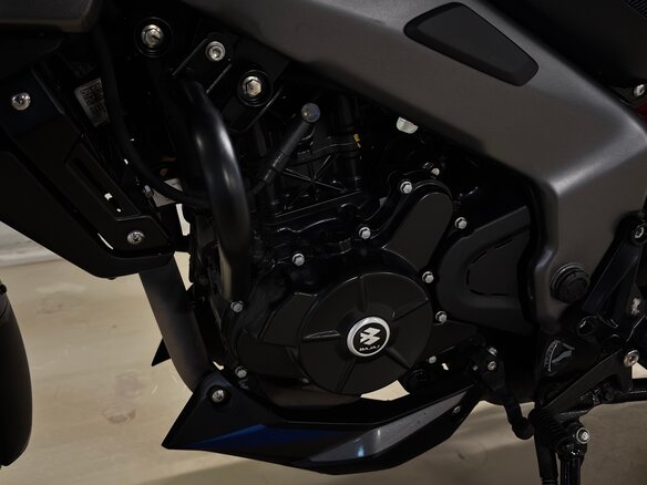 2024 Bajaj Pulsar NS 200, серый, 200000 рублей - вид 8
