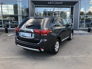 2016 Mitsubishi Outlander III Рестайлинг 2, серый, 1480000 рублей, вид 5
