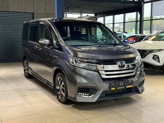 2018 Honda Stepwgn Spada V Рестайлинг, серый, 2300000 рублей, вид 3
