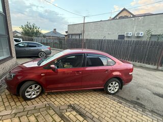 2012 Volkswagen Polo V, красный, 800000 рублей, вид 3