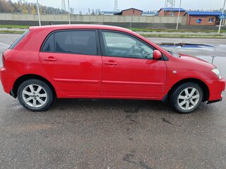 2004 Toyota Corolla IX (E120, E130) Рестайлинг, красный, 550000 рублей, вид 2