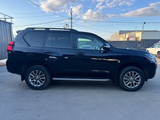 2018 Toyota Land Cruiser Prado 150 Series Рестайлинг 2, чёрный, 3859000 рублей, вид 4