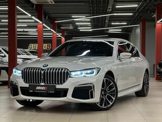 2019 BMW 7 серии Long 730Ld xDrive VI (G11/G12) Рестайлинг, белый, 8100000 рублей, вид 1