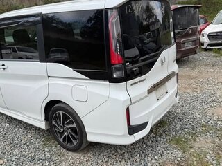 2020 Honda Stepwgn Spada V Рестайлинг, белый, 2090004 рублей, вид 4