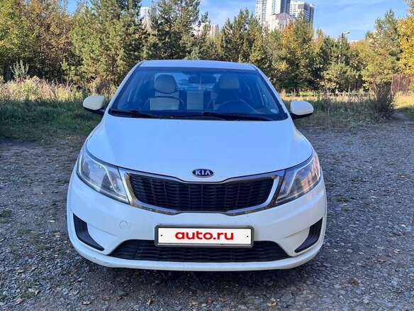 2012 Kia Rio III, белый, 600000 рублей