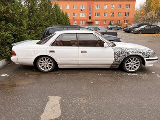 1989 Toyota Mark II VI (X80), белый, 400000 рублей, вид 1