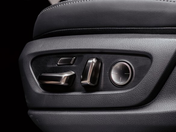 2026 Lexus LX 500d IV, чёрный, 18500000 рублей - вид 13