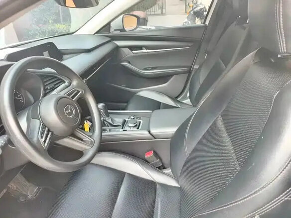 2021 Mazda 3 Axela IV (BP), белый, 1130000 рублей - вид 7