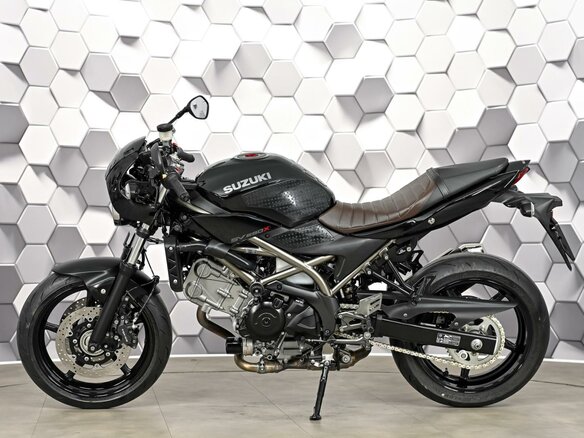 2023 Suzuki SV 650, чёрный, 677000 рублей - вид 3