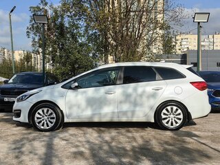 2017 Kia Ceed II Рестайлинг, белый, 1119000 рублей, вид 4