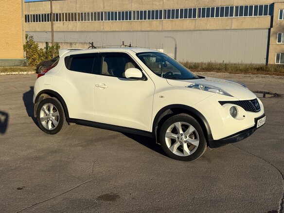 2012 Nissan Juke I, белый - вид 2