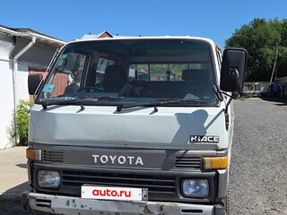 1990 Toyota HiAce H100, белый, 700000 рублей, вид 2