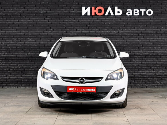2014 Opel Astra J Рестайлинг, белый, 936000 рублей - вид 2