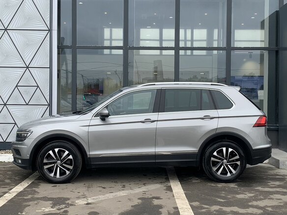 2019 Volkswagen Tiguan II, серебристый, 2359000 рублей - вид 3