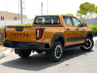 2026 Toyota Hilux IX, золотистый, 8050000 рублей, вид 5