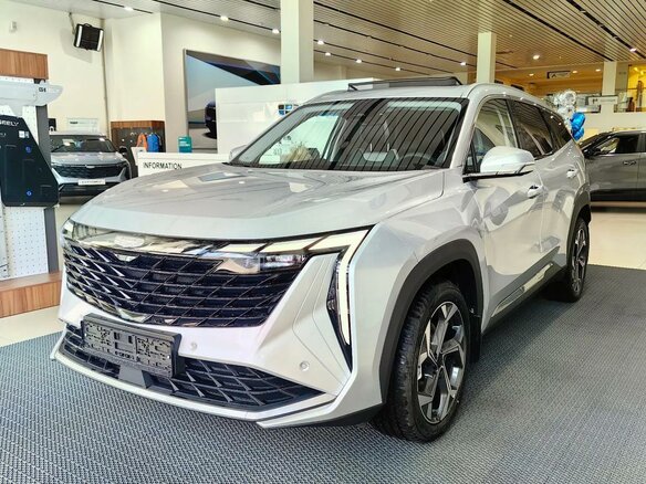 2026 Geely Atlas II, серебристый - вид 1