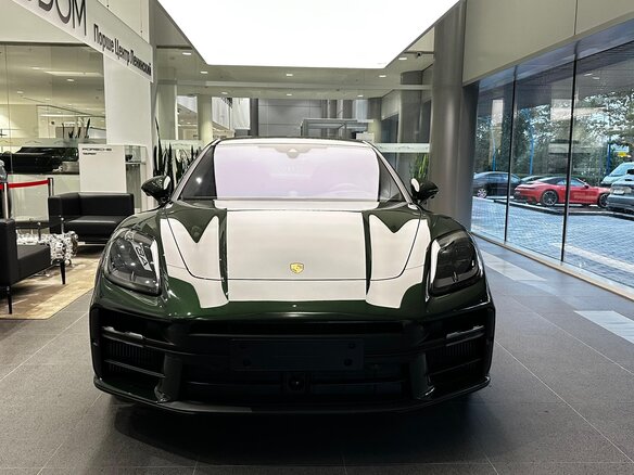 2024 Porsche Panamera 4 III, зелёный, 19000000 рублей - вид 1