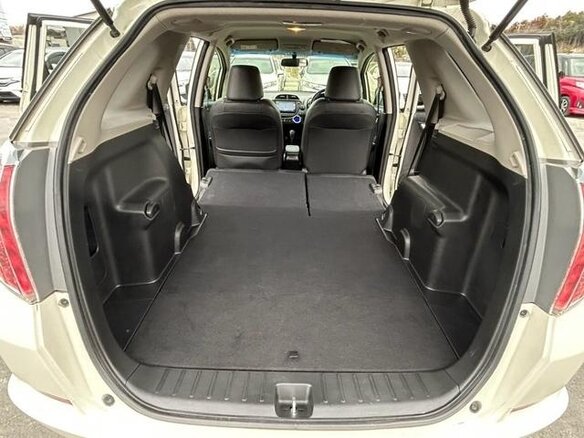 2014 Honda Fit Shuttle I Рестайлинг, белый, 712000 рублей - вид 19
