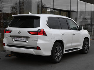 2016 Lexus LX 570 III Рестайлинг 2, белый, 7400000 рублей, вид 5