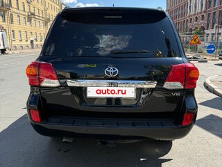 2013 Toyota Land Cruiser 200 Series Рестайлинг 1, чёрный, 4100000 рублей, вид 3