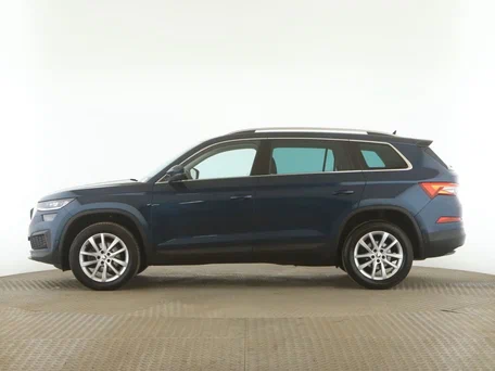 2023 Skoda Kodiaq I Рестайлинг, серый, 3200000 рублей, вид 4