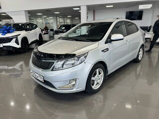 2013 Kia Rio III, серебристый, 895000 рублей, вид 1