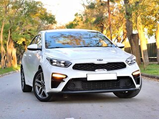2021 Kia K3 II, белый, 2370000 рублей, вид 2