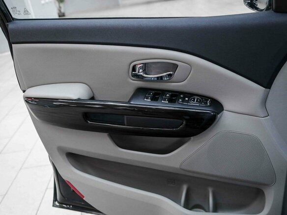 2019 Kia Carnival III, чёрный, 2650000 рублей - вид 10