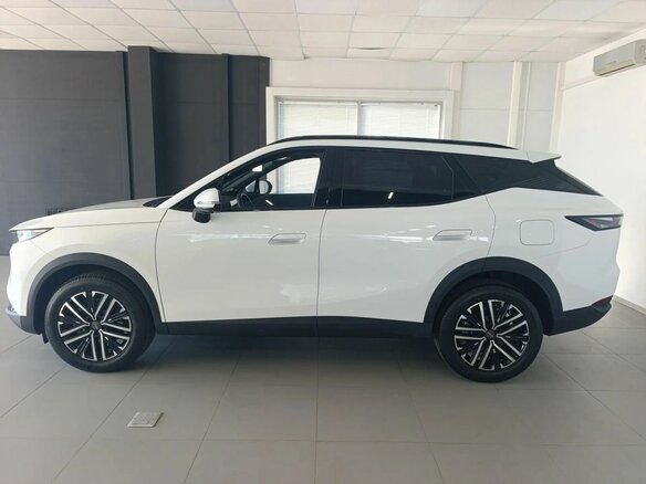2026 Omoda C7, белый, 3499000 рублей - вид 3