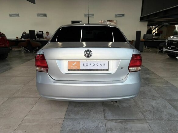 2011 Volkswagen Polo V, серебристый, 830000 рублей - вид 4